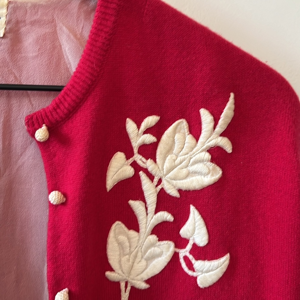 VTG Cardigan by Helen Bond Carruthers,
1950s. Antique lace-appliquéd cashmere - Picture 3 of 10